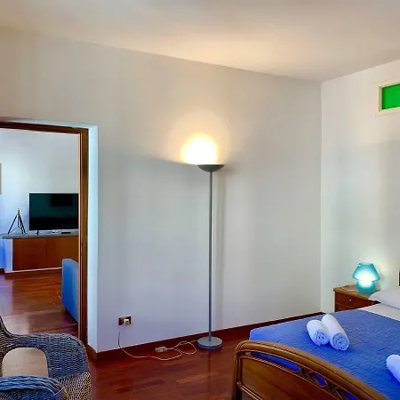 Prione173 Center Apartment